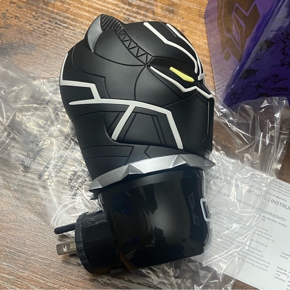 NEW Marvel Black Panther Scentsy Plug In Wall Fan Diffuser - Picture 7 of 12